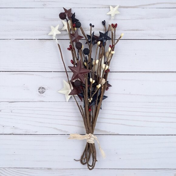 Rustic Floral Pick Tin Stars Berries Red White Blue Americana B2 - Picture 1 of 3